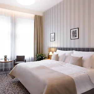 Отель Schwaiger ****